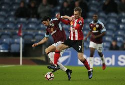George Boyd of Burnley and Sebastian Larsson of Sunderland during the Emirates FA Cup 3rd Round match between Burnley and Sunderland played at Turf Moor, Burnley, on 17th January 2017