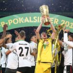 Hradecky pääsi nostamaan Cup-pokaalia Saksassa – finaalissa kaatui suuri ja mahtava Bayern München