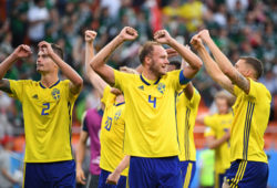 4.07632801 5563028 27.06.2018 Sweden's team players celebrate team's 2-0 victory at the World Cup Group F soccer match between Mexico and Sweden at the Ekaterinburg Arena, in Yekaterinburg, Russia, June 27, 2018. Vladimir Astapkovich / Sputnik 
IBL