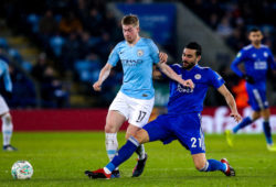 Kevin De Bruyne of Manchester City takes on Vicente Iborra of Leicester City