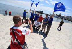 Soccer Football - Europa League Final - Fans Gather Ahead Of Chelsea v Arsenal - Baku, Azerbaijan - May 29, 2019   Arsenal and Chelsea fans pose for a photograph   REUTERS/Aziz Karimov X06533