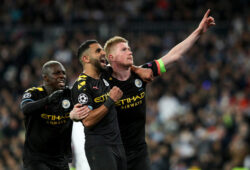 epa08250944 Manchester City's Kevin De Bruyne (R) celebrates with teammates after scoring during the UEFA Champions League round of 16, first leg, soccer match between Real Madrid and Manchester City at Santiago Bernabeu stadium in Madrid, Spain, 26 February 2020.  EPA-EFE/RODRIGO JIMENEZ