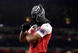 epa07437766 Arsenal's Pierre-Emerick Aubameyang wears a mask as he celebrates scoring the 3-0 goal during  the UEFA Europa League soccer match between Arsenal and Stade Rennes at the Emirates Stadium in London, Britain, 14 March 2019.  EPA-EFE/NEIL HALL