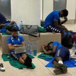 Aubameyangia ja muuta Gabonin joukkuetta pidettiin lentokentällä tunteja ennen tärkeää ottelua –  Auba sarjatulitti someen: ”Olemmeko me jotain panttivankeja?”