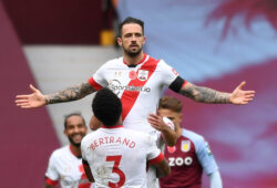 Soccer Football - Premier League - Aston Villa v Southampton - Villa Park, Birmingham, Britain - November 1, 2020 Southampton's Danny Ings celebrates scoring their fourth goal with teammates Pool via REUTERS/Gareth Copley EDITORIAL USE ONLY. No use with unauthorized audio, video, data, fixture lists, club/league logos or 'live' services. Online in-match use limited to 75 images, no video emulation. No use in betting, games or single club /league/player publications.  Please contact your account representative for further details.  X01348